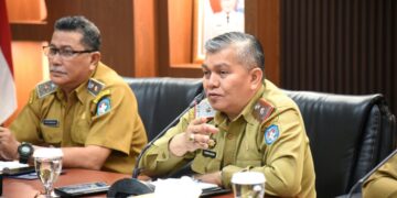 Sekretaris Daerah Kabupaten Kubu Raya Yusran Anizam dalam rapat evaluasi di Kantor Bupati Kubu Raya, Selasa (8/9/2026).