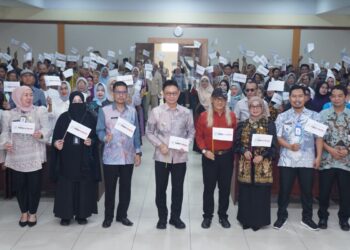 Wali Kota Pontianak Edi Rusdi Kamtono membuka Sosialisasi Anti Korupsi bagi Masyarakat di Kantor Wali Kota Pontianak, Kamis (10/9/2026).
