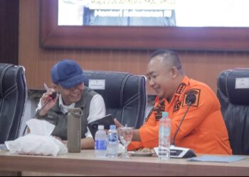 Menhut dan Bupati Ketapang saat memimpin Rakor Penanganan Karhutla. Foto: Ist.