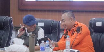 Menhut dan Bupati Ketapang saat memimpin Rakor Penanganan Karhutla. Foto: Ist.