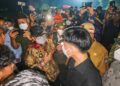 Gibran didampingi Bupati Kubu Raya Sujiwo bersama jajaran turun meninjau lokasi kebakaran di Desa Sungai Malaya, Kecamatan Sungai Ambawang, Kamis (10/9/2026) malam.