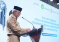 Sekretaris Daerah Kota Pontianak Amirullah ketika membuka Rapat Evaluasi terhadap Raperda dan Rancangan Peraturan Kepala Daerah tentang Perubahan APBD Tahun Anggaran 2026 di Hotel Golden Tulip, Selasa (6/10/2026).