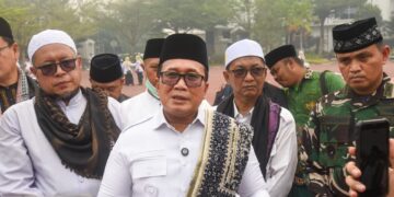 Bupati Kubu Raya Sujiwo mengkaji ulang kebijakan Pembelajaran Jarak Jauh (PJJ)