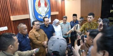 Sukiryanto saat menghadiri Diskusi Kelompok Terarah (FGD) Perbaikan Tata Kelola Dapur SPPG di Aula Kantor Bupati Kubu Raya, Selasa (13/10/2026).